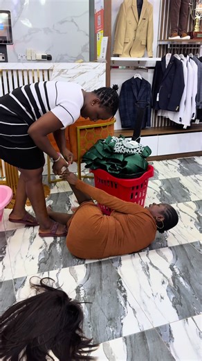 Les fêtes approche mes amour du Burkina pour les habitants et jeu d’enfants le royaume des tout petits est à votre disposition #burkinatiktok🇧🇫🇧🇫🇧🇫❤️ #burkinafaso #burkinafaso🇧🇫 @leroyaumedestoutpetits