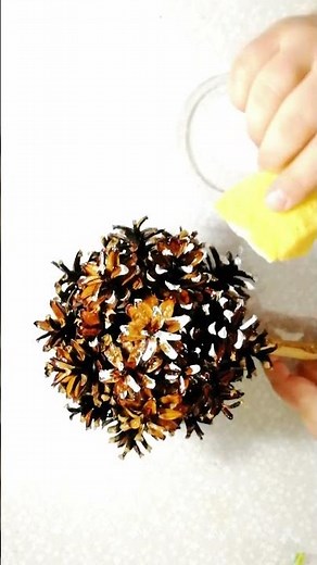 DIY Pinecone Tree That Looks Amazing