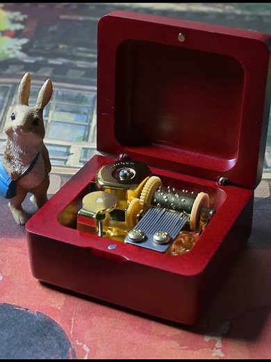 18Note The Carpenters - Close to You Wooden Music Box