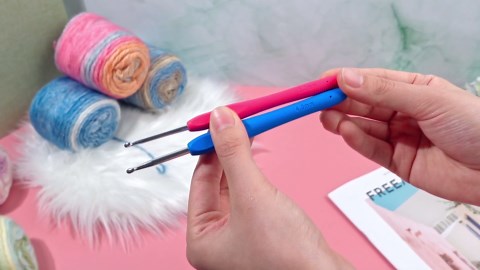 Zyyini Head Mounted Action Camera, 1080P Video Recording Camera, 2MP Wearable Body Video with Intelligent Sensing LED Headlamp, for Outdoor Hiking Riding