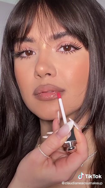 Achieving a Flawless Complexion with Cream Makeup Tutorial