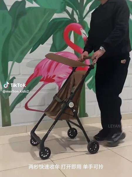 #kids #kidsoftiktok #baby #babylove #singaporetiktok #tiktok #tiktokviral #fyp #swimmingpool #swim #bath #bathroom #bathtime #SGmommy #foryou #foryoupage #Stoller #babytiktok #babytok #babystroller