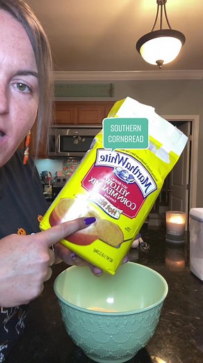 @Martha White #cornbread #marthawhite #marthawhitepartner #southerncooking #baketok #baking #cornbreadrecipe #easyrecipe #recipe #easyrecipes #whatsfordinner #dinnerside #letscook #myfakecookingshow #fakecookingshow #bubbaapproved