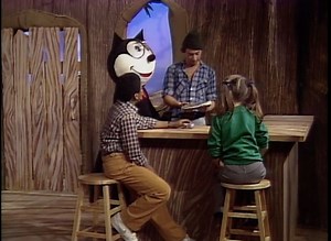 Felix the Cat (TV Series) [OST] - Felix the Cat Live (Opening) lyrics