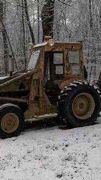 Cold starting 1956 International Backhoe #international #backhoe #vintage