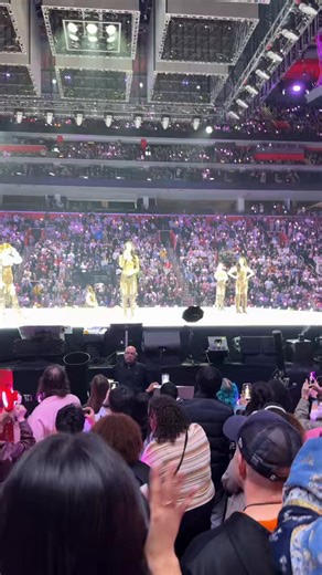 BYE AND THEY GOT SANA DOING CLOCK IT BUT WRONG WHERE R THE BLK PPL