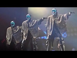 Humanoid Robots Steal the Show with Epic Dance in China!