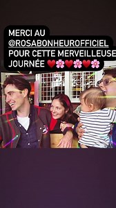 Nelly pose également avec son mari Lucas Veil et leur enfant ! Emmanuelle Béart est donc grand-mèreE