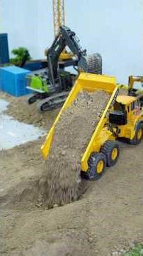Remote control dump truck fixing pothole 😱 #builderc