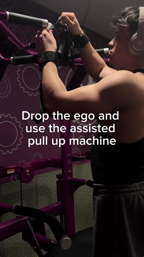 Assisted pull up machine is awesome you just have to accept that maybe it’s not as cool as doing a regular pull up. Once you accept that though there’s so many ways to use it #gym #workout #naturalbodybuilder #naturalbodybuilding #biceps