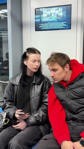 She Had No Idea He Was Faking #prank #subway #hilarious