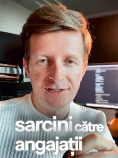 „Angajații mei nu fac lucrurile ca mine” nu e o scuză. E un semn că nu ai delegat corect. Adevărul e că delegarea nu e un talent, e un proces. Dacă vrei ca lucrurile să se facă la standardul cu care ți-ai obișnuit clienții, nu sari direct la „faci tu și vedem ce iese”. Există 4 pași simpli: Fac eu, tu te uiți și întrebi. Faci tu, mă uit eu și te corectez. Faci tu, eu verific. Faci tu, iar rezultatele sunt măsurate și monitorizate. Atât. Nu e complicat. Doar consecvent. Delegarea făcută corect nu