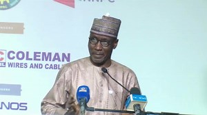 NNPC Limited is set to supply 300,000 barrels of crude to Dangote Refinery for the commencement of operations. The company’s Group Chief Executive Officer, Mallam Mele Kyari gave this assurance at the 2023 Nigerian Oil and Gas Opportunity Fair organised by Nigerian Content Development & Monitoring Board, held in Yenagoa, Bayelsa State. This reassurance of energy sufficiency comes ahead of the inauguration of the Dangote Refinery. #EnergyforToday #EnergyforTomorrow | NNPC Limited