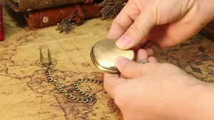 Mini DND Dice Set with Smooth Pocket Watch Shell Case, 7pcs Polyhedral Metal D&D Dice Set, D&D Gifts with Gift Box, Role Playing Board Games DND Accessories