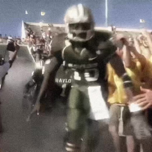 RG3 feed families #robertgriffiniii #baylor #wastedpotential #heisman #cfb