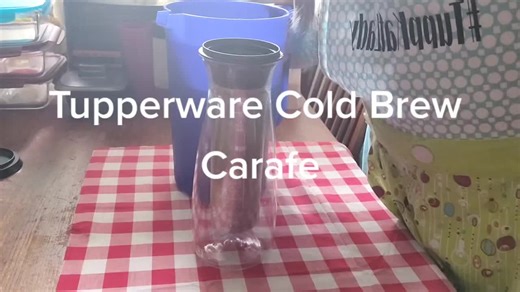 #tuppkatlady #tupperware #tupplife . cold brew carafe fill