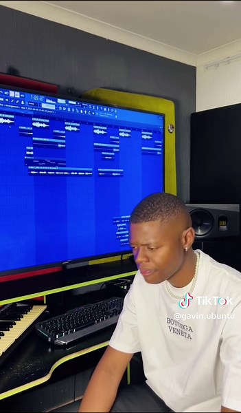 Open Verse Challenge: Join the Mayday Alert Now!