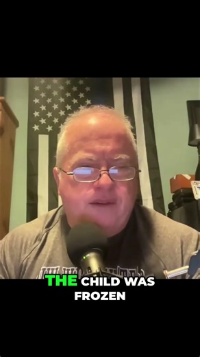 Cop's Bold Move In A No-Win Scenario. #policestories #copsandwriters #booktok