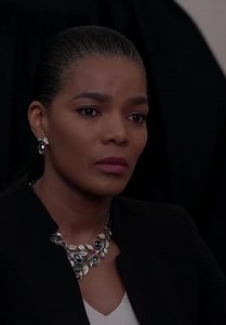The Queen S02:E45 - A Doomed Queen