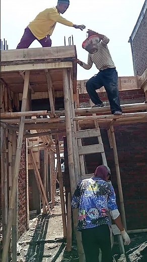 Traditional Construction Methods: How a concrete terrace roof is Poured Manually