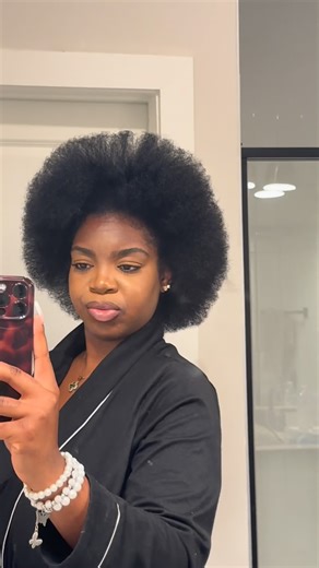 Organic Haircare 💓🌱 by Destiny Diamond on Instagram: "Shop our last restock of the year 🔗 in bio 🌱✨ these natural hair products are the best in the market ! Enjoy the holiday deals with up to 15% off! 🎉 Join our mentorship program on help with your small business #organichaircare #hairgrowthtips #fasthairgrowth #naturalhair #hairrepair"