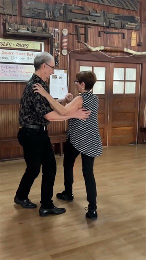 Nightclub Two Step Leader Back Pivots Smooth and Flowing, Intermediate Level (feat. Bob and Debbie)