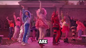 La mejor canción de “Descendants the rise of red” “Life is Sweeter” 💗🩷🧁 #evie💙👑 #sofiacarson💞 #mal💜🐲 #dovecameron✨ #descendantstheriseofred #descendants4 #bridget💗 #Rubyrose @RubyRoseTurner