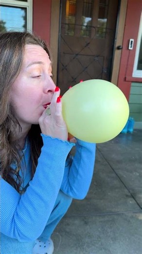 DIY Flower Confetti Cannon! 🌸 #summeractivities #kids #garden