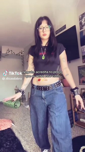 transforma qualquer look 🤩 #cinto #y2k #estilo #moda #y2kfashion