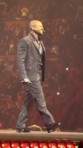 Usher Brings Past Present Future Tour to Boston | Live Concert Highlights