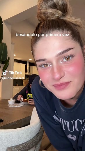 El Primer Beso de Mujer de Buena Pasta y Carlos Alberto