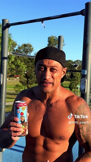 Oxyshred massive 500ml cans now available @7-ELEVEn but selling fast. Fuuuuuaaarrrrr!!! Get shredded & get a real boost @OxyShred Energy #oxyshredbiggercan #jadenlaing #oxyshredenergy #islandpunch #energy