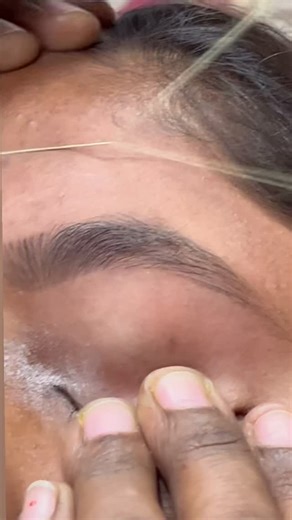 Modern Beauty Salon on Instagram: "Eyebrow Threading #💕🦋👀📸💍🖇️__smile🥰♥️ 💕💕❤️👩‍❤️‍👩💕🥰💕👩‍❤️‍👩🌈🥀👩‍❤️‍👩👩‍❤️‍👩"