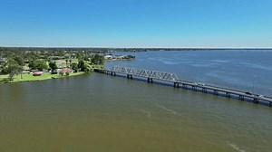 Yarrawonga Bridge Connecting Yarrawonga Mulwala Over Stock Footage Video (100% Royalty-free) 3706289667 | Shutterstock