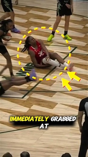 Aaliyah Boston Leaves Game After Scary Knee Injury#basketball