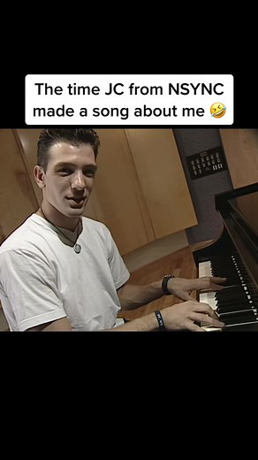 My actual dream in life is for JC Chasez to bring me fudge, cookies and stuff 🤣 i love this human😍 from NSYNC n the mix #nsync #jcchasez #nsyncnthemix #nostalgia #90s #1998 #1999 #millenial #boyband #justiceforjcchasez #millenialsoftiktok @JC_Chasez
