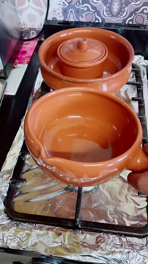 Make Delicious Pink Tea in a Traditional Style