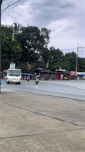 2.4K views · 22 reactions | The Kawasaki Ninja ZX-10R is a supersport motorcycle known for its high-performance features. 998cc, liquid-cooled, 4-stroke, in-line four-cylinder engine. This engine produces approximately 197 horsepower and 114 Nm of torque. 6-speed manual transmission. | MotoSkrt | Facebook