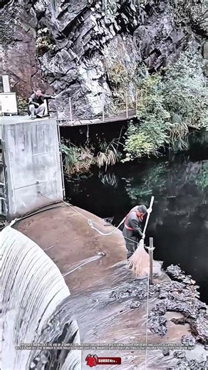 Traditional Cleaning Tool: Cleaning a Dam with a Broom #ToolHolder