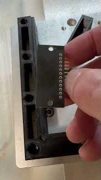 Solder robot header holding method - hot glue - Waterun S513