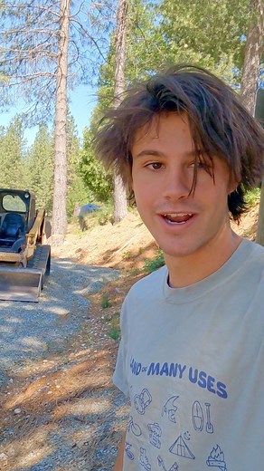 221K views · 1.9K reactions | Relocate or off with the head? What would you do and why? | James Williams | Facebook