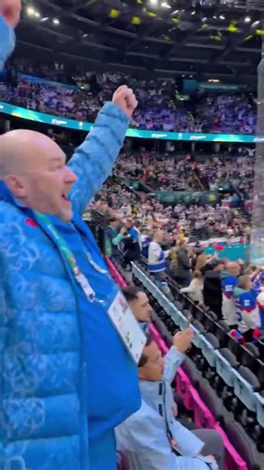 Rudolf Huliak on Instagram: "VYHRALI SME!!! 🏒🥅 Gratulujem našim chlapcom ku víťazstvu nad Fínskom. Pre dnešný zápas sa naozaj oplatilo 9 hodín sedieť v aute. Držím palce našim hokejistom aj v dalších zápasoch a dúfam, že budeme pokračovať na rovnakej víťaznej vlne 👏"