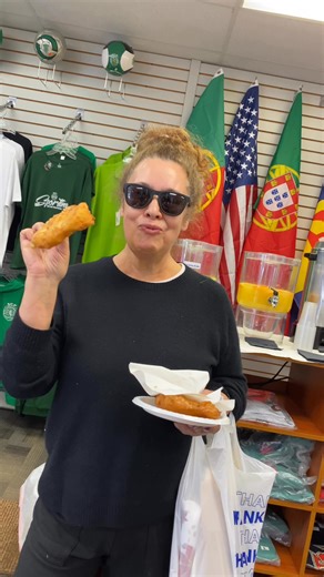 Thank you Boston ladies 👍it was a pleasure meeting you all today, have a wonderful Christmas and thank you for your support ❤️❤️ | Loja Portugal