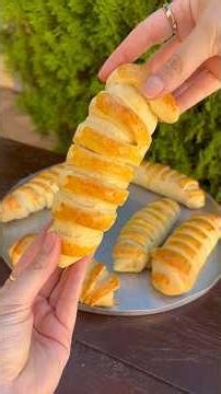 This ONION BREAD is divine!!! Recipe in the comments!