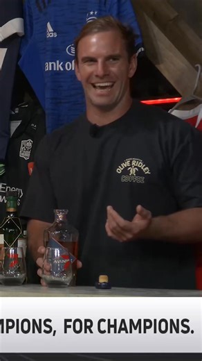 The perfect brandy pouring tutorial courtesy of Craig Hunt and Avante Brandy #PREMRugby | FloRugby