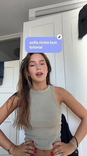 sofia richie bun tutorial 🎀 #sofiarichie #foryou #hair #lazyhairstyles