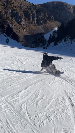 Frontside vs Backside Snowboarding: Which Is Best?