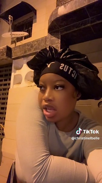 Vidéos de CHRISTINE L’BELLE🖤 (@christinelbelle) avec son original - CHRISTINE L’BELLE🖤