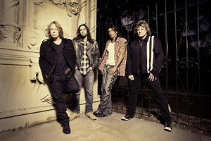 GEORGE LYNCH Says Debut T&N Album Is Being Mixed