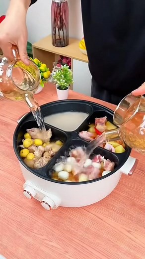 Craving instant comfort food? This electric hot pot heats fast and cleans up easy. 👉 https://amzn.to/4hLeH6s Comment “Good” if you want a full demo! ⚡ #HotPot #OnePotMeals #KitchenEssentials #AmazonPrimeFinds #RamenLovers #SoupSeason #CookingMadeEasy #AmazonFinds #US #kitchengadgets | Signature Home Touch